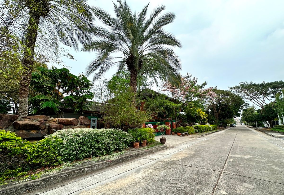 ขายบ้านหรู หลังใหญ่ บ้านปัญญาอินทรา เฟส 1 แปลงมุมติดน้ำ เนื้อที่  620 ตร.ว  – รูปที่ 2
