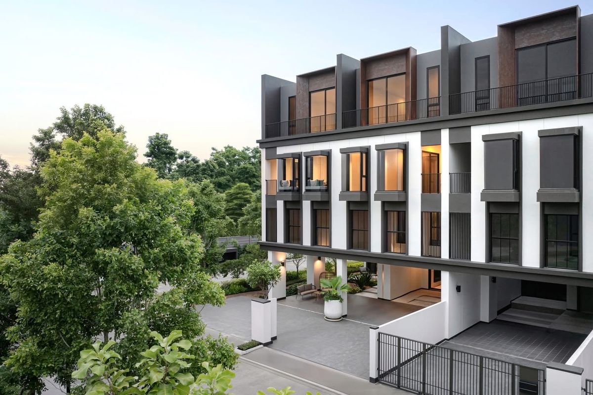 🏛️Milford ลาดพร้าว-รามคำแหง🔥ทาว์นโฮมหรู 3.5 ชั้น ขนาด 237 ตร.ม. 23 ตร.วา. | 3 ห้องนอน 4 ห้องน้ำ 3 ที่จอด เริ่ม 15.9 MB ติดต่อนัดชม Tel.0922635410 (เอิร์ธ)