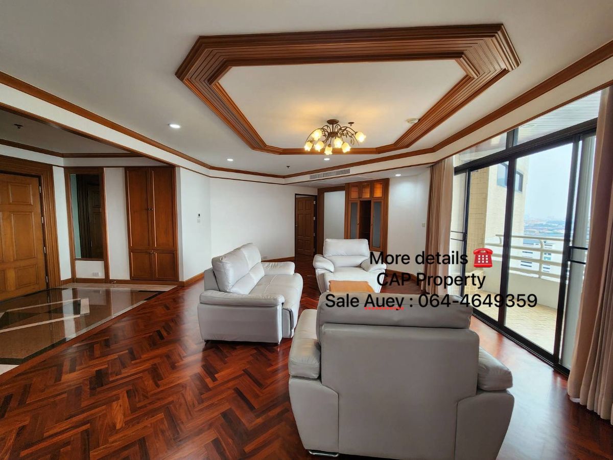 Pet Friendly (3 Bed 320 Sqm)  Condo@Sukhumvit 26 @BTS PhromPong - 130,000 THB Negotiable