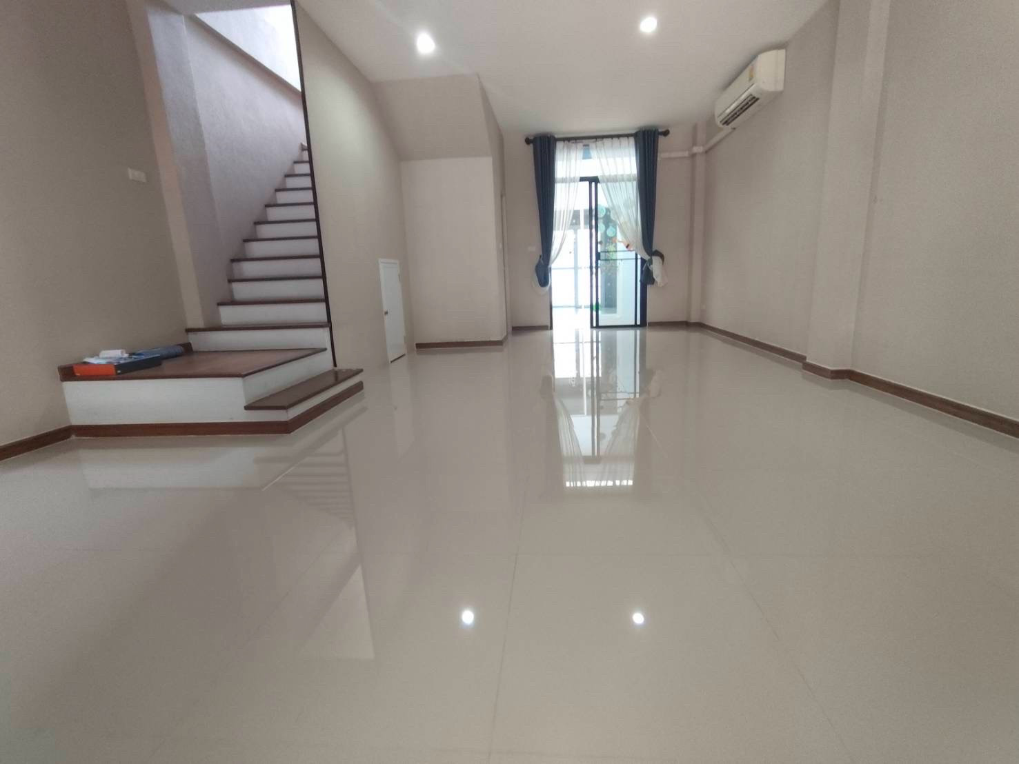 Townhome HAUS35 แปลงใหญ่ มีครัวใหญ่ อยู่แยกกับตัวบ้าน ราคานี้หาไม่ได้อีกแล้ว!!!