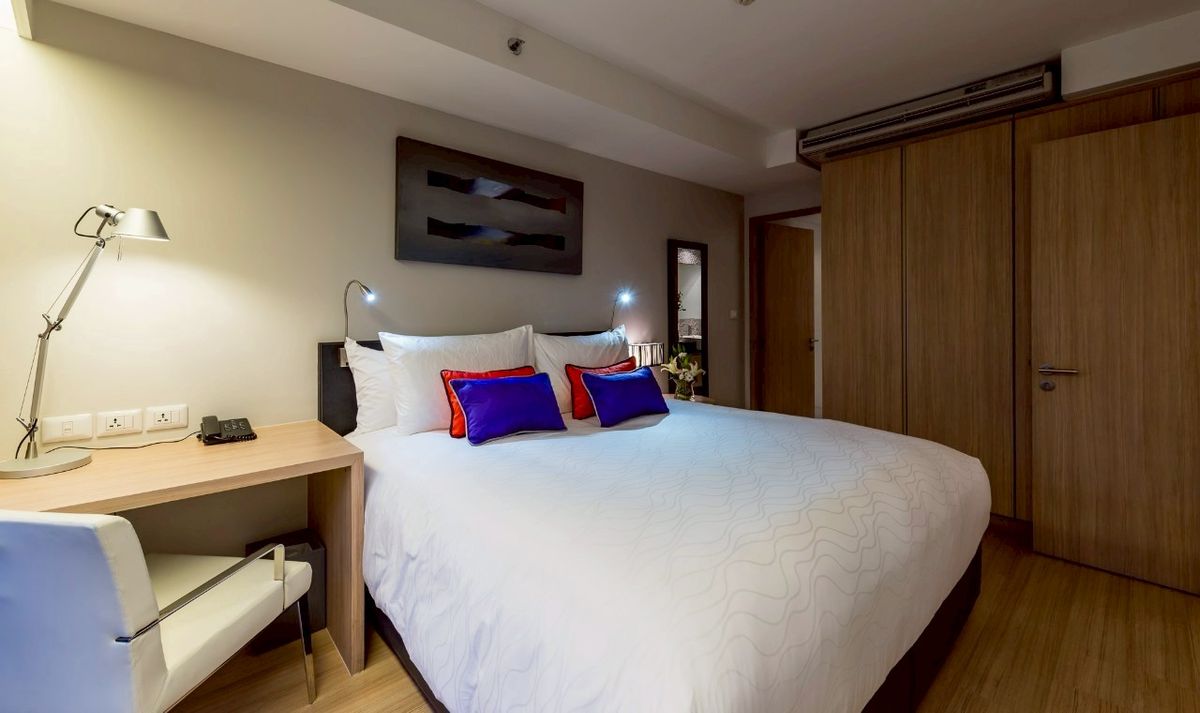 ✨ 2 bedroom condo for rent, furniture and electrical appliances, decorated with The bedroom saw the view. Bathroom, separate zone, good location near BTS Asoke ✨ 2 bedroom condo for rent, furniture and electrical appliances, decorated with The bedroom saw the view. Bathroom, separate zone, good location near BTS Asoke