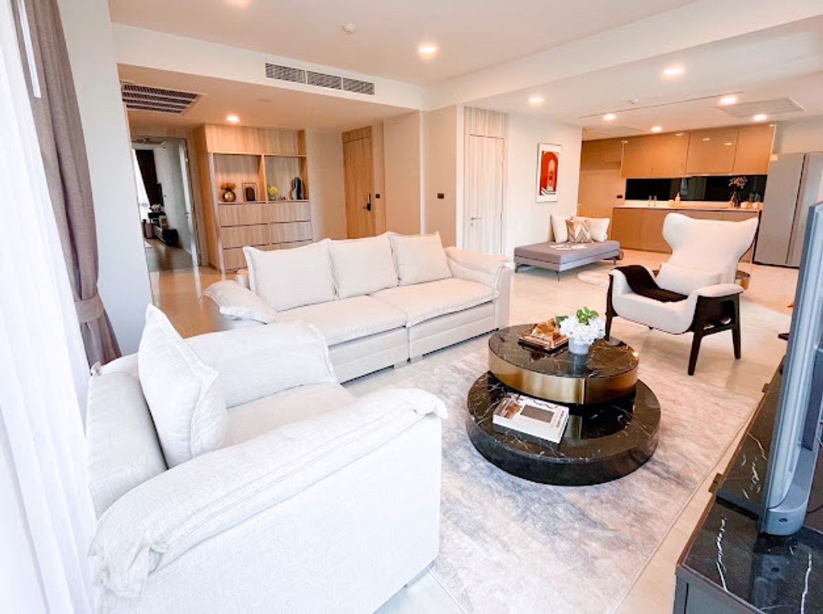 Retal: Fynn Sukhumvit 31 • 3 Bedroom 3 Bathroom • Size: 150 S.QM • 6 Floor