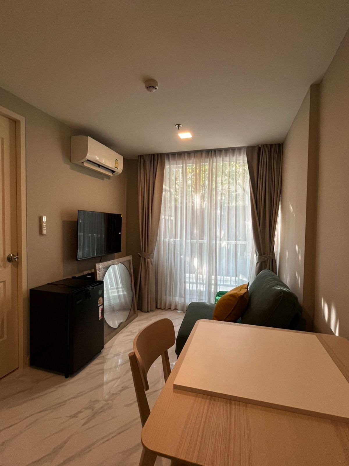 ปล่อยเช่าคอนโดสวยห้องใหม่เอี่ยม Fully Furnished ชั้น 2 (Low rise condominium) – รูปที่ 2