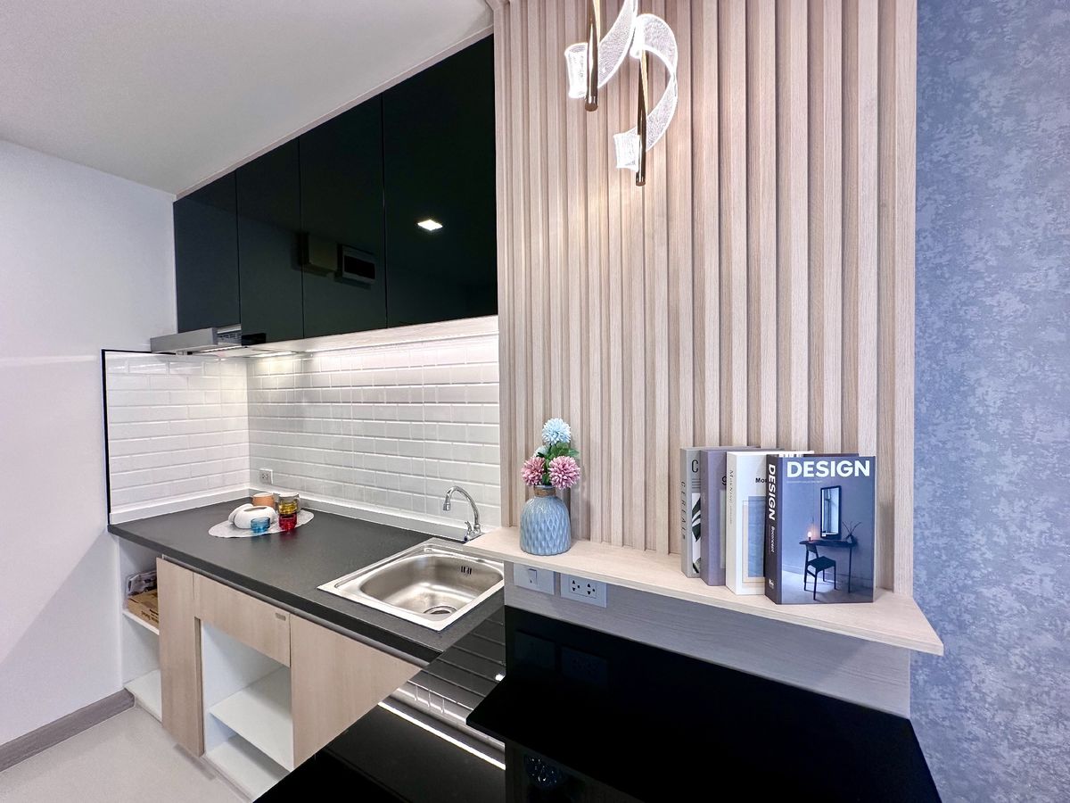 Airlink Residence รีโนเวทใหม่ ราคาไม่ถึง 2 𝙈𝘽* สองห้องนอนทิศเหนือ อยู่แล้วเย็นสบาย❄️ ห้องกว้างงง ไม่ติดใคร #ใกล้บันไดหนีไฟ 🫣 – รูปที่ 3