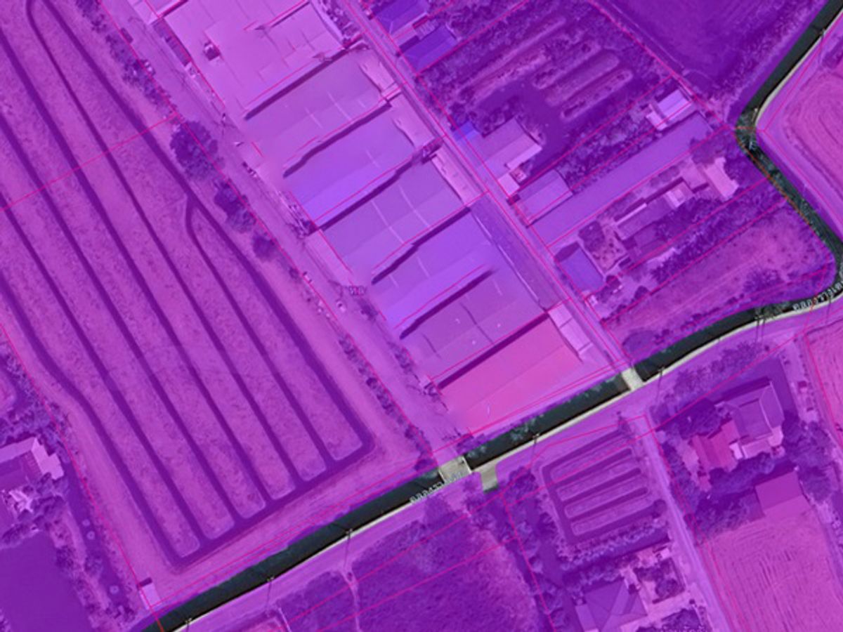 Sell ​​factory building/warehouse, area of ​​200 sq.w., usable area 800 sqm. There are 4 certificates (plastic) Petchkasem 132 Road, Sam Phran District, selling price 15 million baht