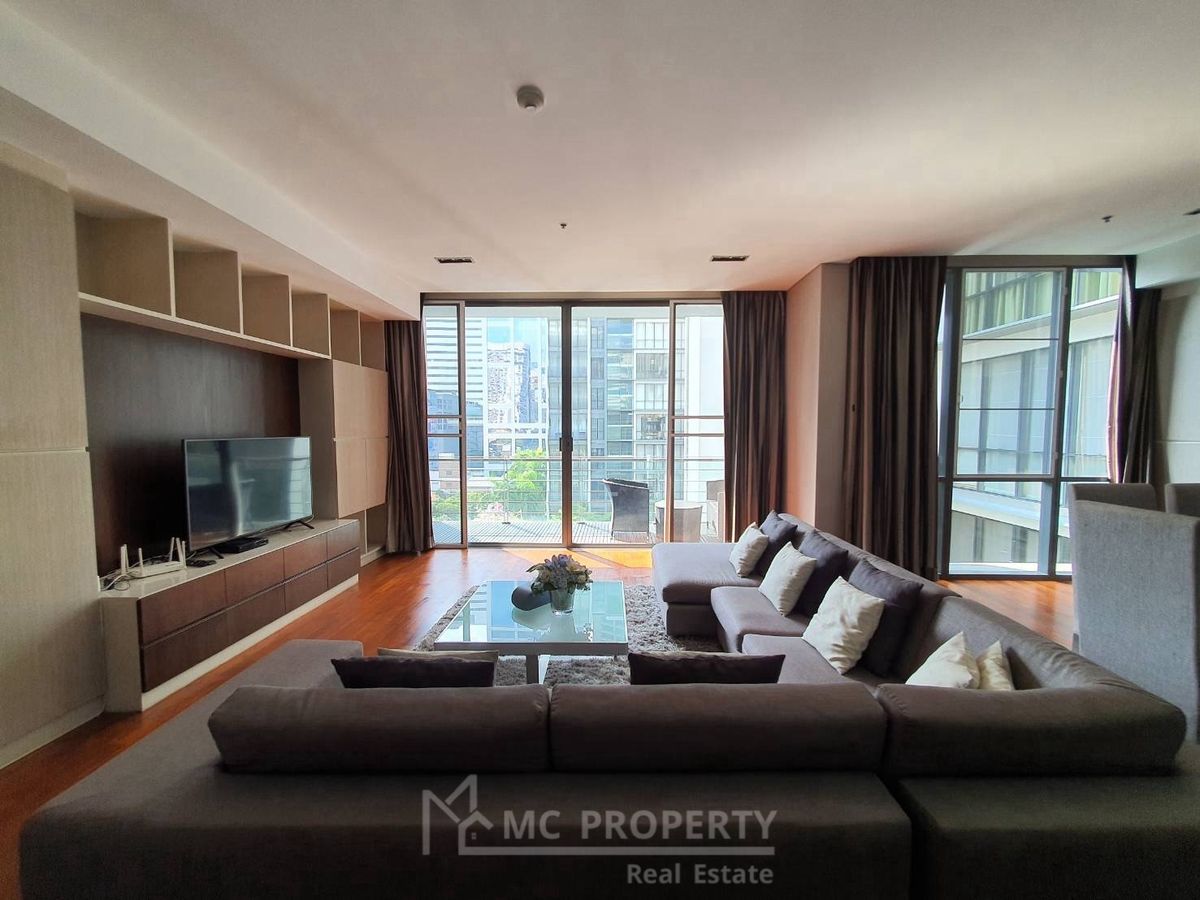 Domus 3 bedroom 212sqm+maid room for rent only 140,000 please contact 0816878954 Domus 3 bedroom 212sqm+maid room for rent only 140,000 please contact 0816878954