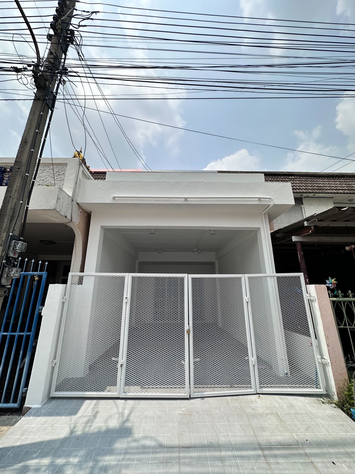 Townhouse for sale, Wang Thong Village, Vibhavadi Rangsit 47, new renovation near Don Mueang Airport