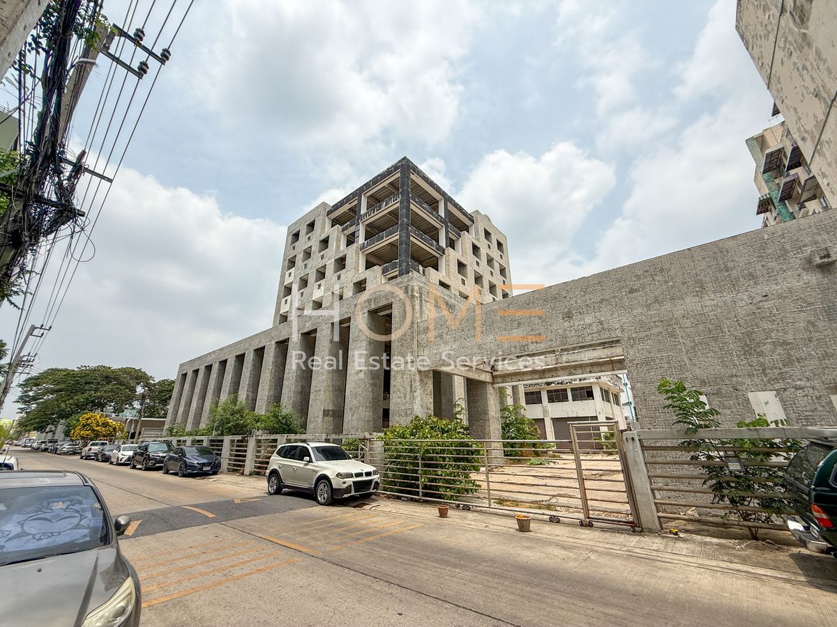 อาคารพาณิชย์พร้อมโกดัง ซอยสุภาพงษ์ 3 ศรีนครินทร์ / 7 ชั้น (ขาย), Commercial Building with Warehouse Soi Supapong 3 Srinakarin / 7-storey (FOR SALE) PALM870