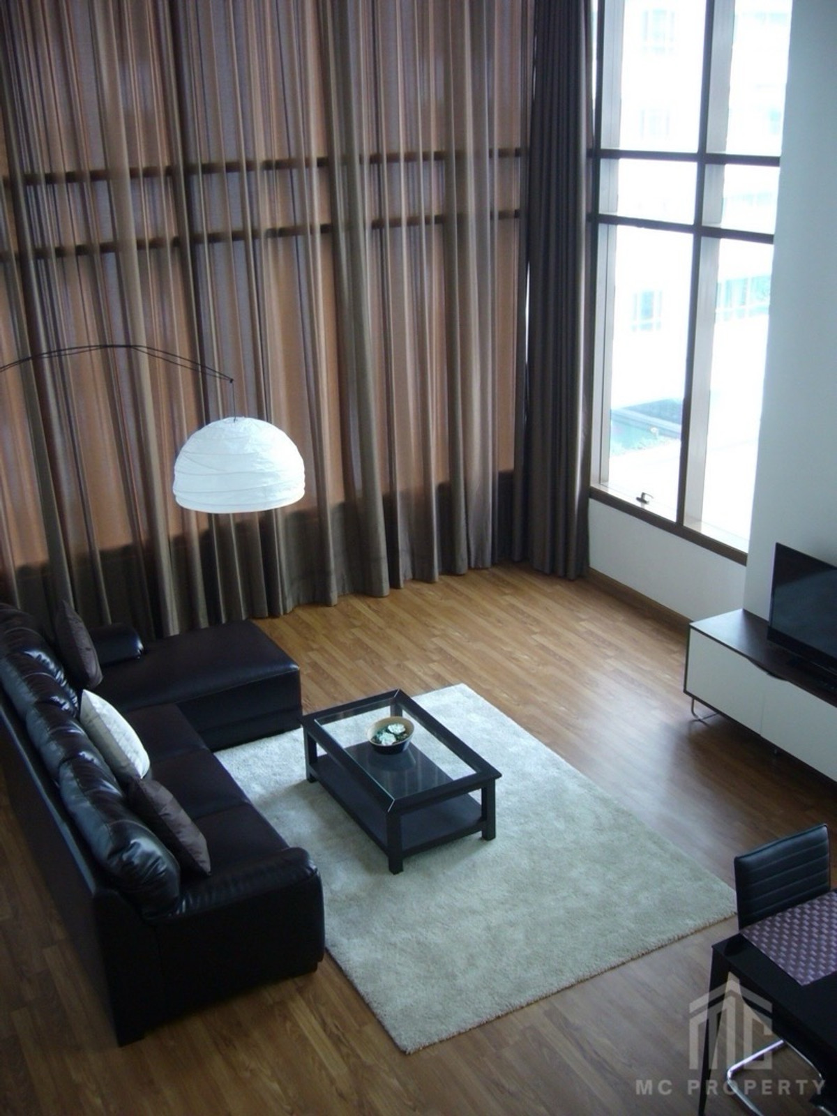 the emporio place 2 bedroom duplex 145 for rent 70,000 please contact 0816878954