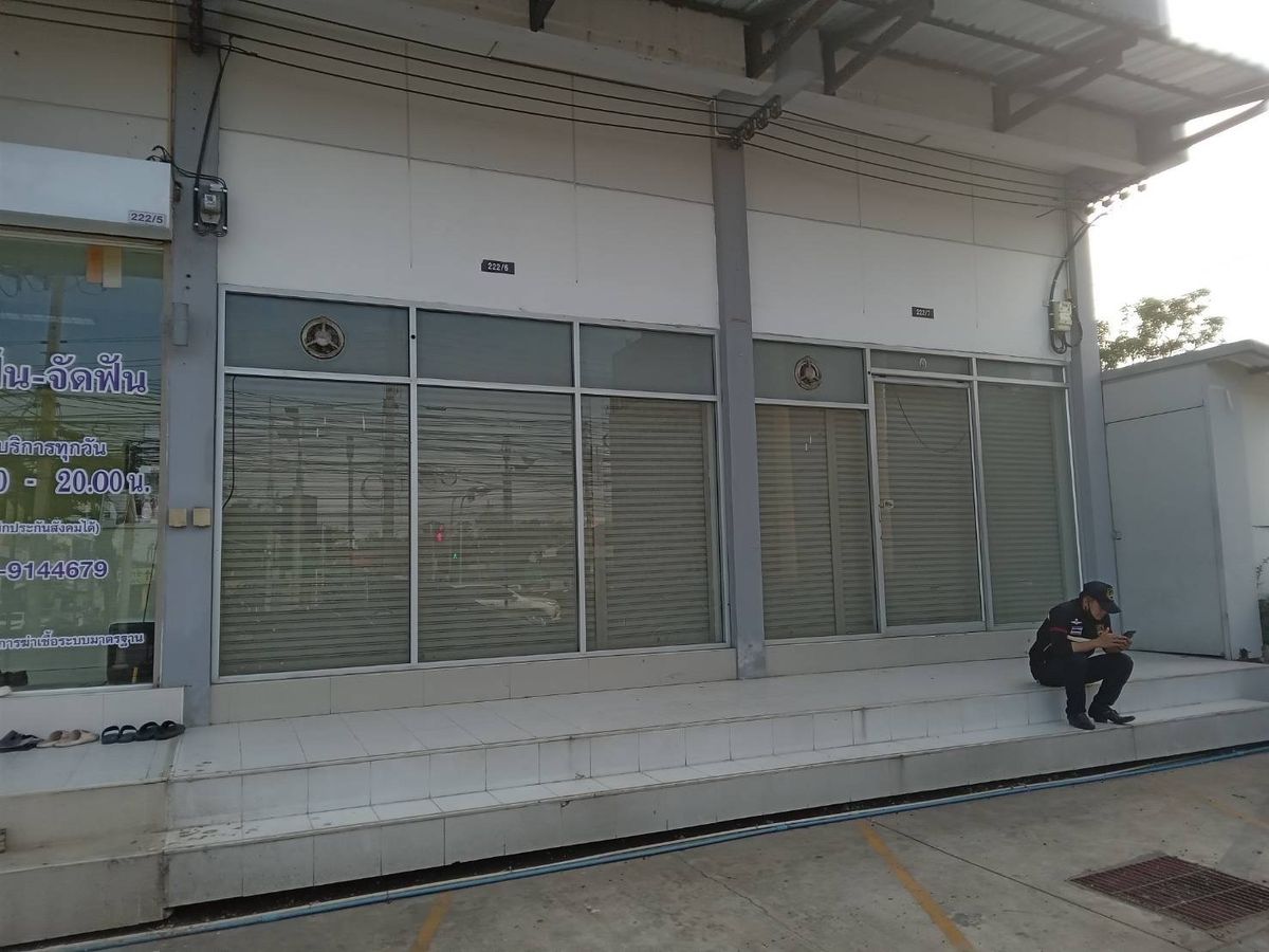 อาคารพาณิชย์ 5ชั้นเต็ม 41ตรว ติดถนนเลียบคลองสอง ตรงข้ามตลาด 083-908-2231 – รูปที่ 4