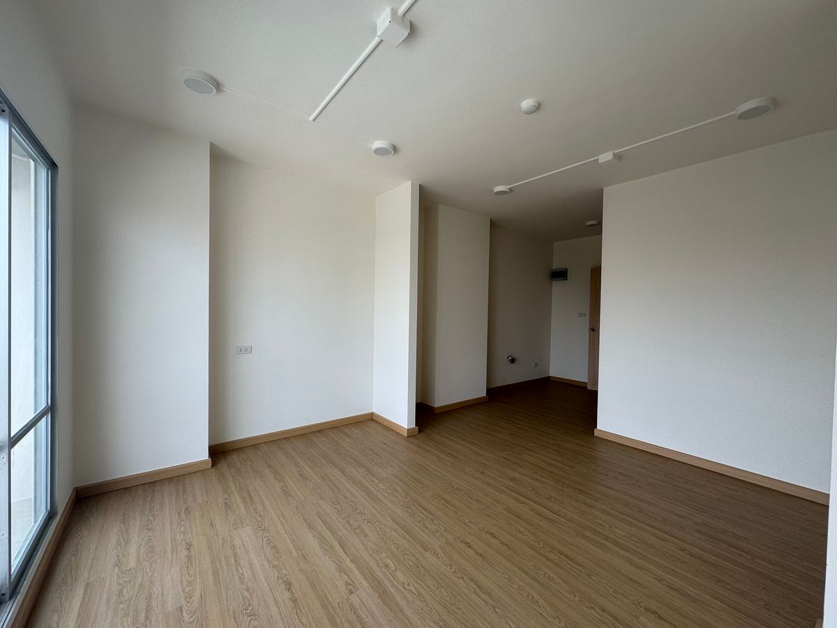 Sell SIRIMETRO CONDO Studio Condo for sale 1.39 million baht (not including brokers and transfer) Sell SIRIMETRO CONDO Studio Condo for sale 1.39 million baht (not including brokers and transfer)