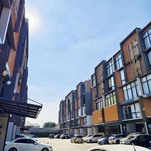 5 -storey home office for sale. The Pride Sukhumvit 77 Size 27 Sq. With private elevators.