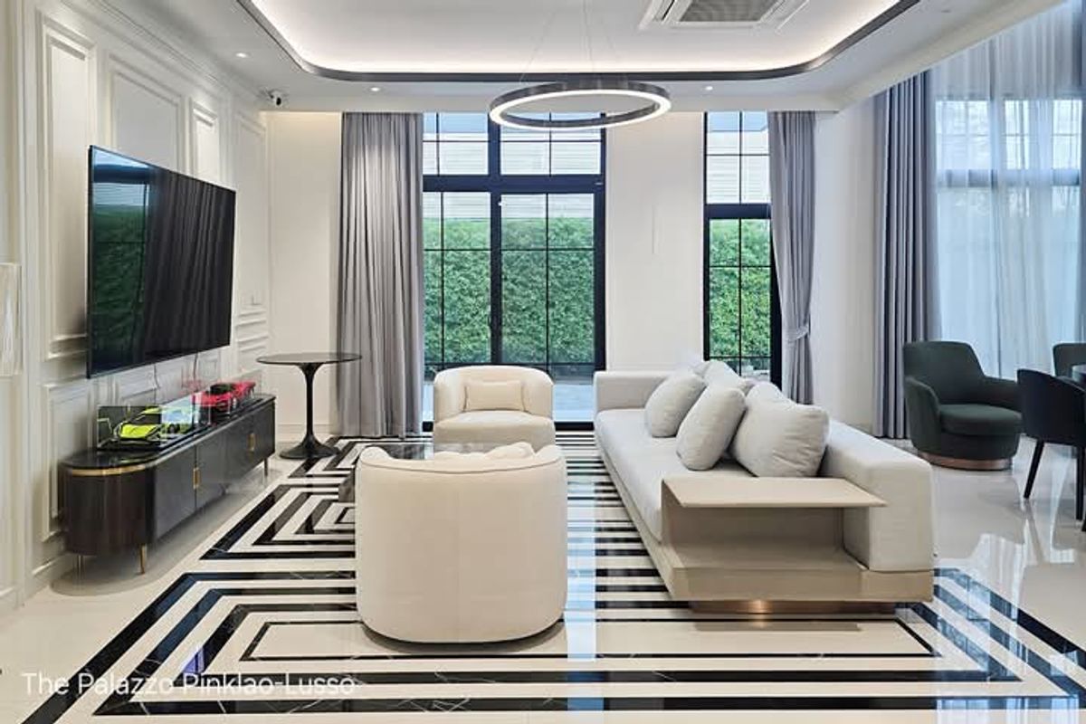 Sell The Palazzo Pinklao Mansion on the main road. More than 540 sq.m. of living space with furniture Take good care Sell The Palazzo Pinklao Mansion on the main road. More than 540 sq.m. of living space with furniture Take good care