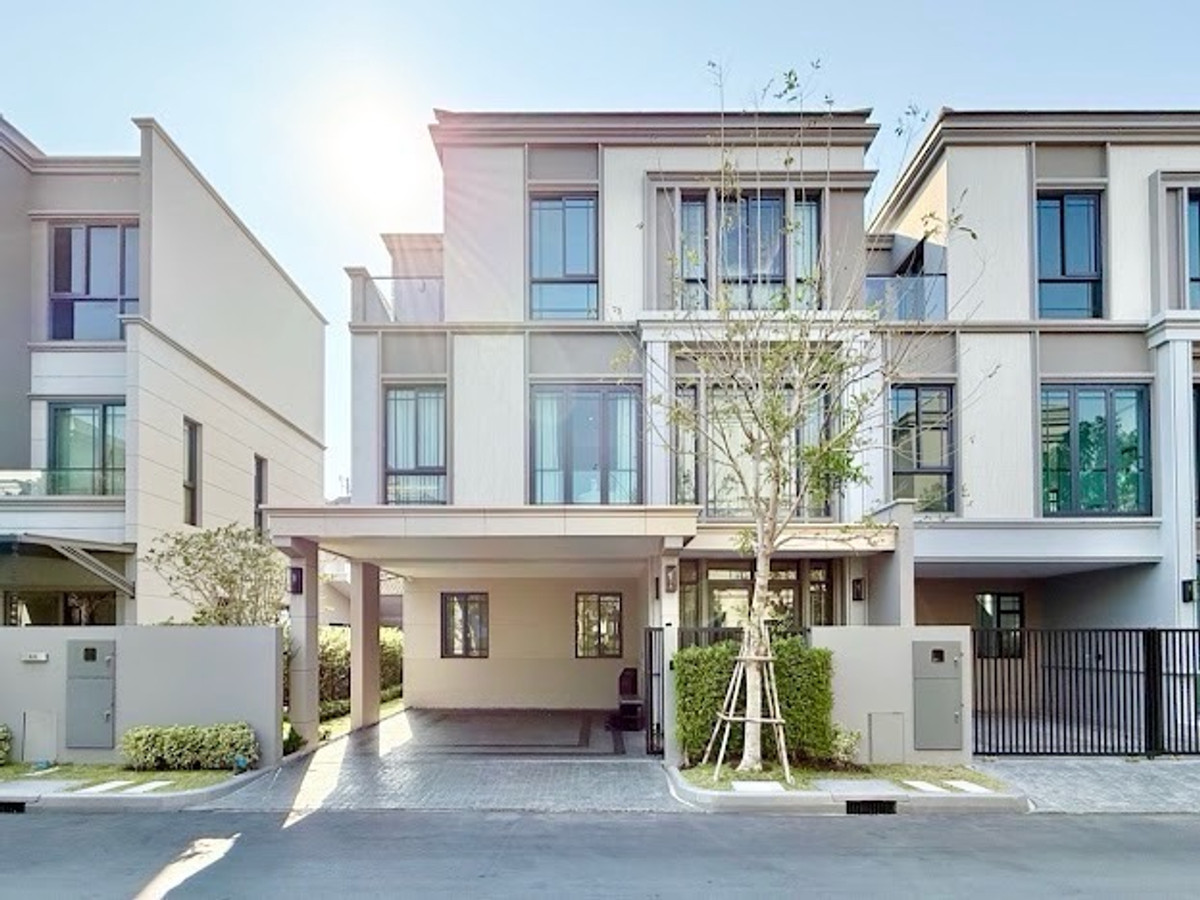 Classe Ratchayothin - 3 -story luxury townhome Near Phahonyothin 24, buy at the project 📲 095-9299924 (K. Benz