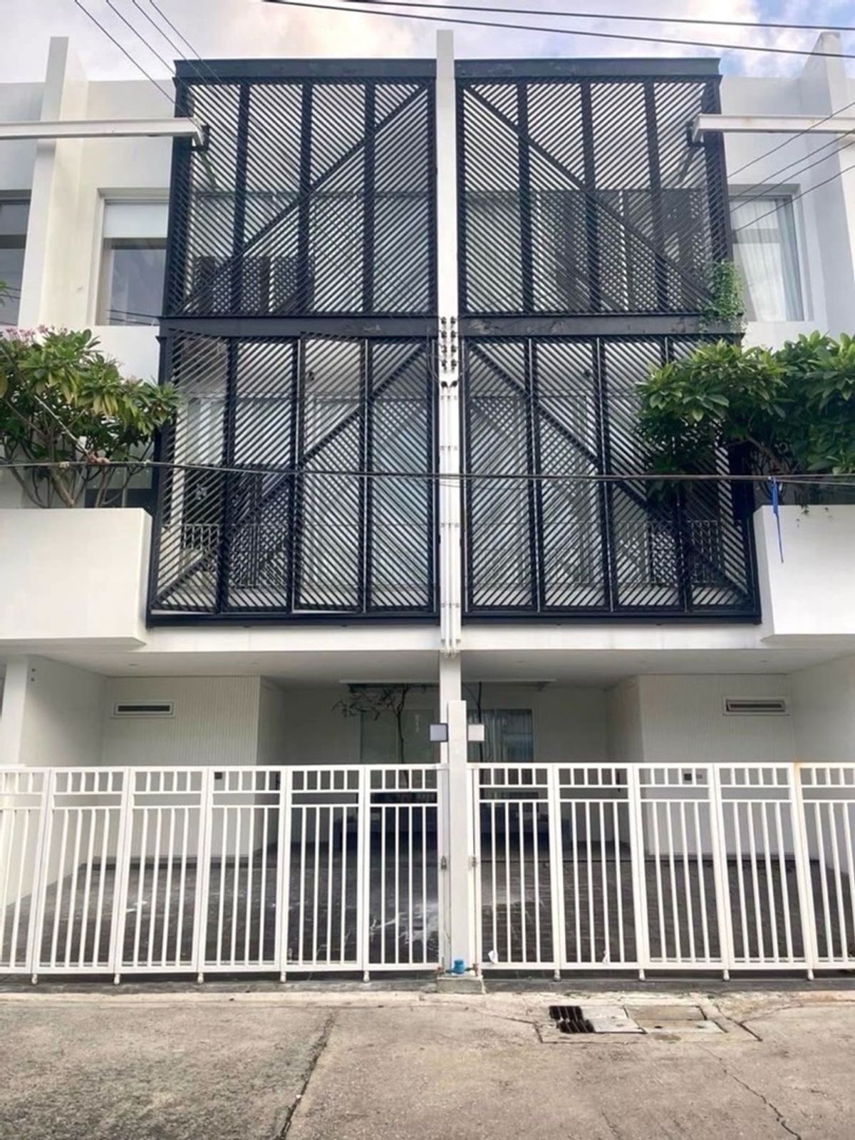 🔥FOR RENT Special discount 65K, book within August only 🔥#Townhome created Complete furniture Ready to stay Suitable for living in the heart of Sukhumvit – รูปที่ 2