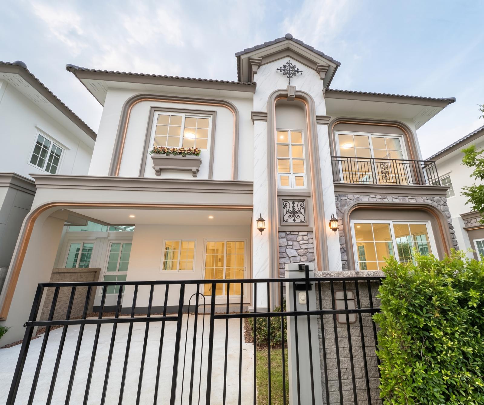 Grandio Bangna Km.5: Modern 4-Bed House for Sale near Mega Bangna! 🏡