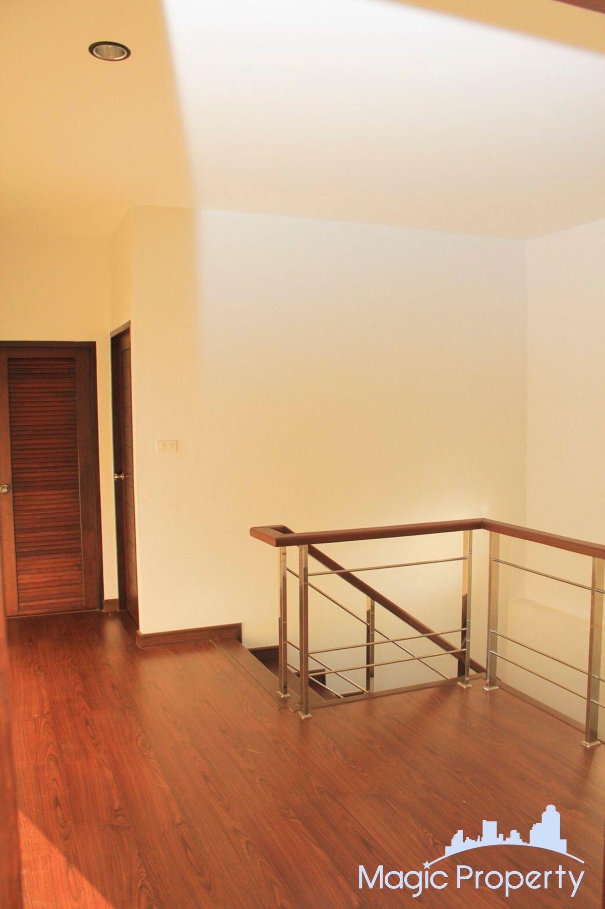 4 bedroom Town House for Rent in Soi Ari Samphan 7, Phaya Thai District, Bangkok – รูปที่ 2