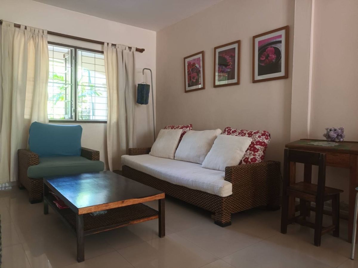 Urgent sale, 2 -story townhouse, area 17 square wah Urgent sale, 2 -story townhouse, area 17 square wah
