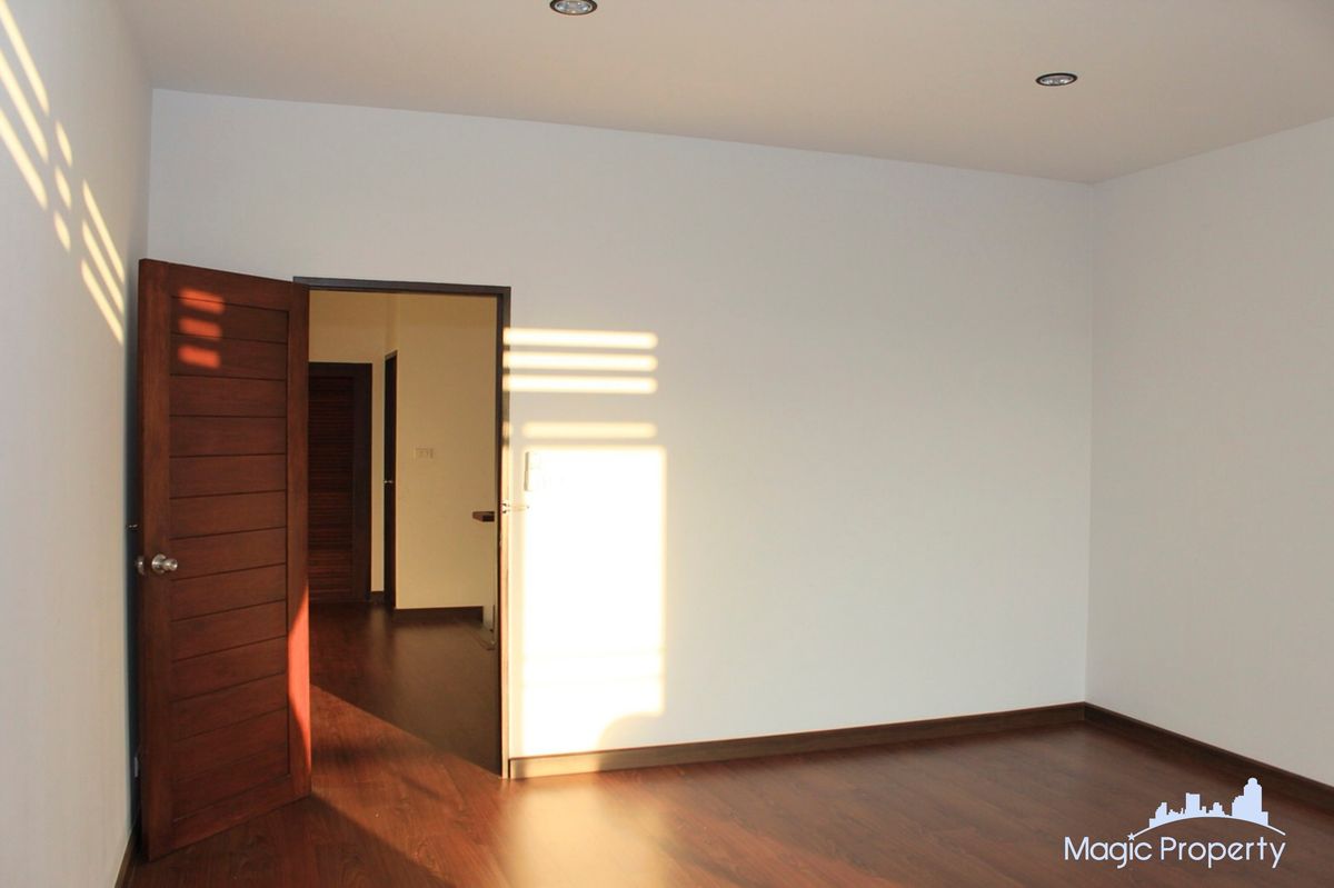 4 bedroom Town House for Rent in Soi Ari Samphan 7, Phaya Thai District, Bangkok – รูปที่ 3