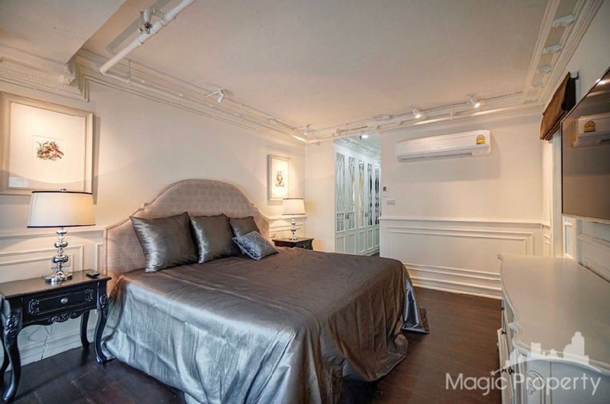 Sell ​​3 bedrooms in the Emporio Place condominium, Khlong Toei District, Bangkok