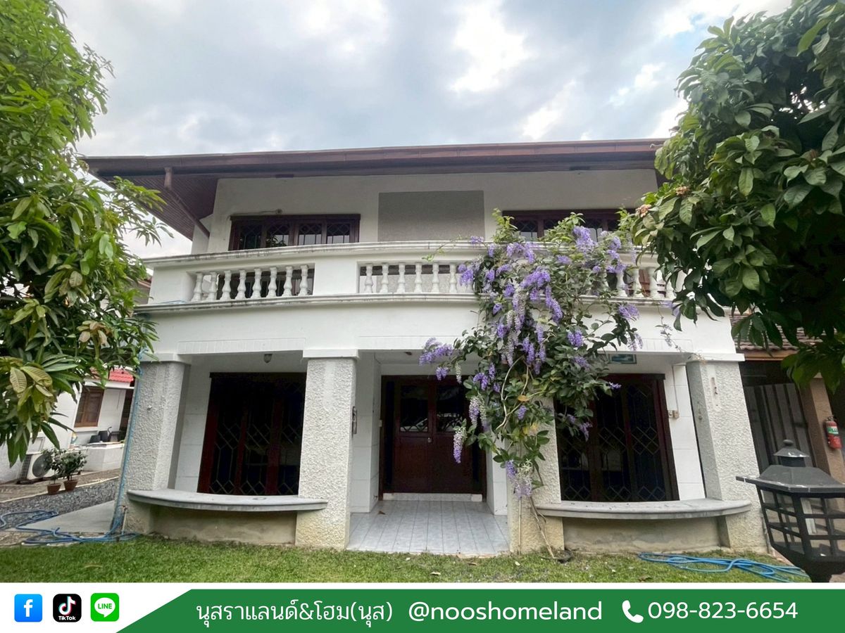 2 storey detached house for sale in Bang Kruai, next to the Siamese market Si Satchanalai University 2 storey detached house for sale in Bang Kruai, next to the Siamese market Si Satchanalai University