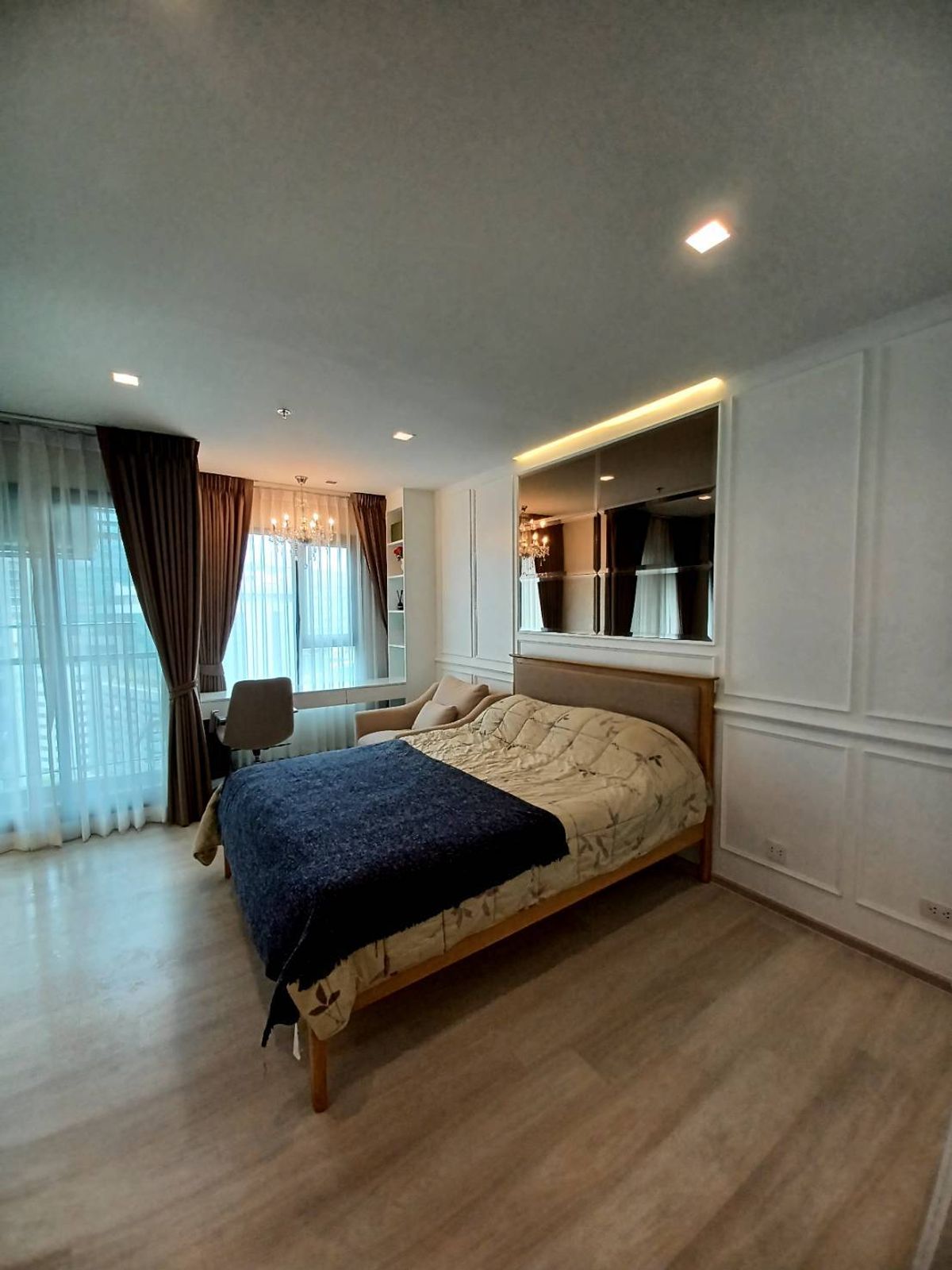 Cant find !! This price, Life One Wireless Condo in the center of the city, Wirefather Road Ready Cant find !! This price, Life One Wireless Condo in the center of the city, Wirefather Road Ready