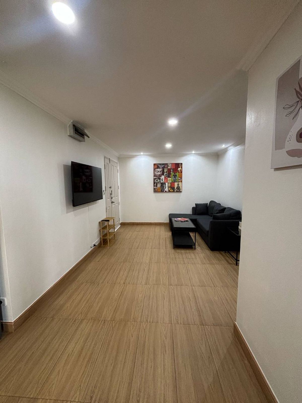 Newly renovated 2 bedrooms, 1 bathroom, 75 sqm. At Waterford Park, Rama 4