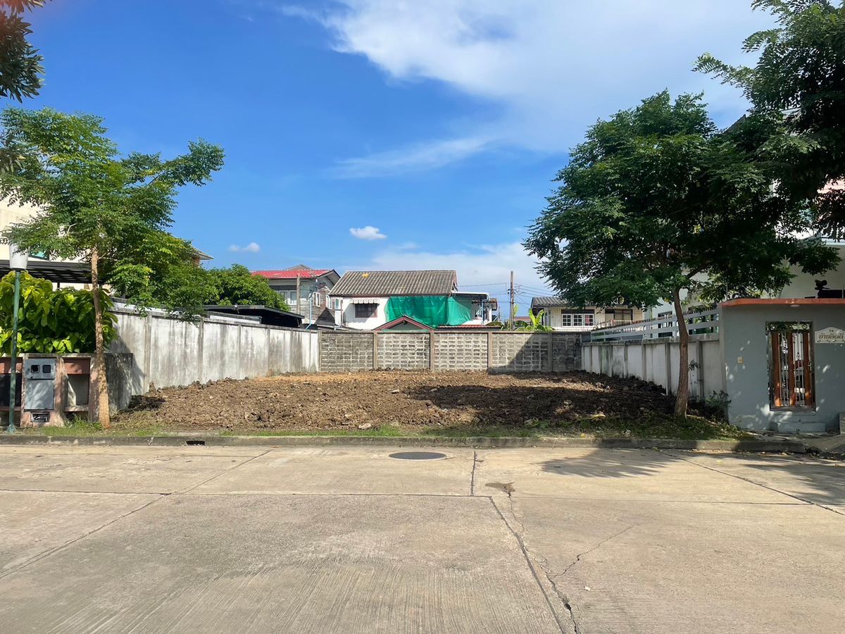 ที่ดินเปล่า 70.2 ตร.ว. บ้านสวนสวย ซอยเฉลิมพระเกียรติ ร.9 ซอย 32 / (ขาย), Vacant Land 70.2 sq.w. Baan Suan Suay Soi Chaloem Phra Kiat Rama 9 Soi 32 / (FOR SALE) FON029