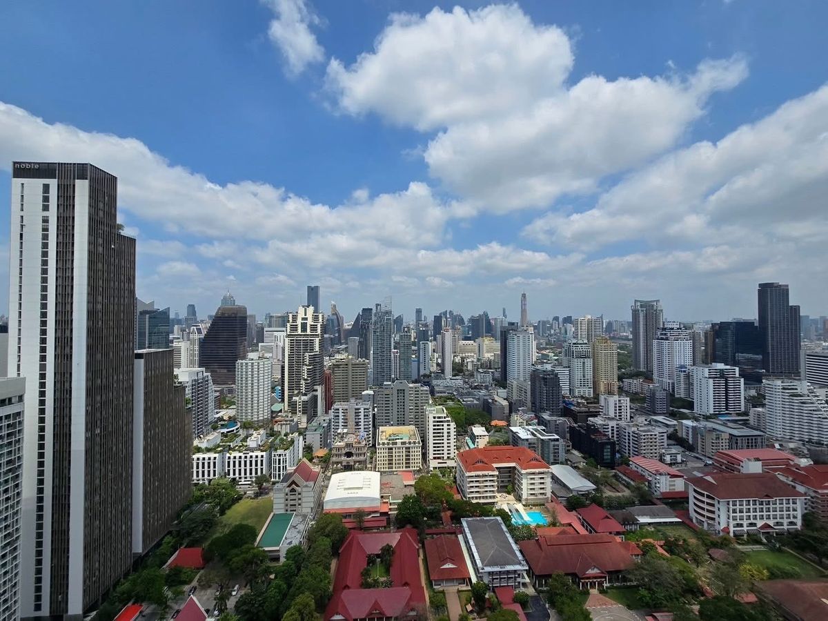 The ESSE Asoke / sells the best price in the market! Beautiful decoration room (beautiful view) near BTS Asoke, MRT Sukhumvit, Phetchaburi / 2 bedrooms, 75 sq.m., call 0937890899 The ESSE Asoke / sells the best price in the market! Beautiful decoration room (beautiful view) near BTS Asoke, MRT Sukhumvit, Phetchaburi / 2 bedrooms, 75 sq.m., call 0937890899