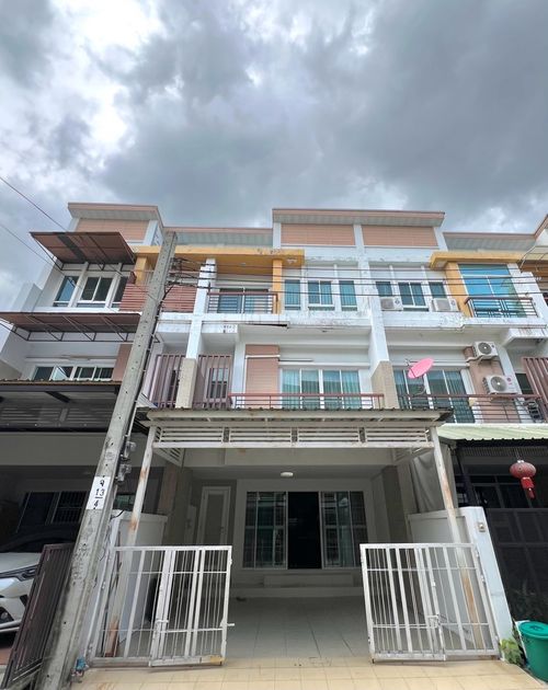 🎈ปล่อยเช่าทาว์นโฮม 3ชั้น เกษตร - นวมินทร์ เฟอร์นิเจอร์ครบพร้อมเข้าอยู่