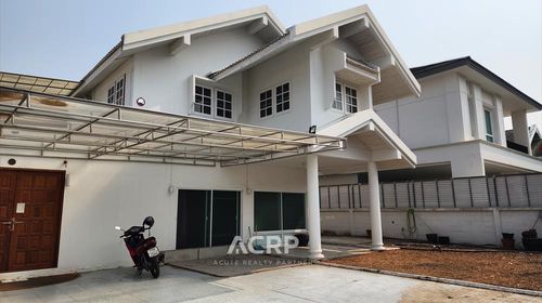 ขายที่ดินพร้อมบ้าน 2 ชั้น มบ.เลิศอุบล 3 ลาดพร้าววังหิน โชคชัย 4