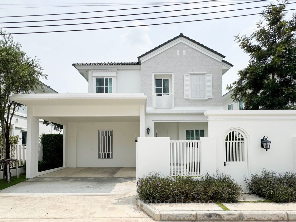 NEATLY First Hand House The decoration is a sample house. NEATLY First Hand House The decoration is a sample house.