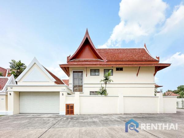 Luxurious 4-bed Villa in Pattaya, Private Pool & Furnished