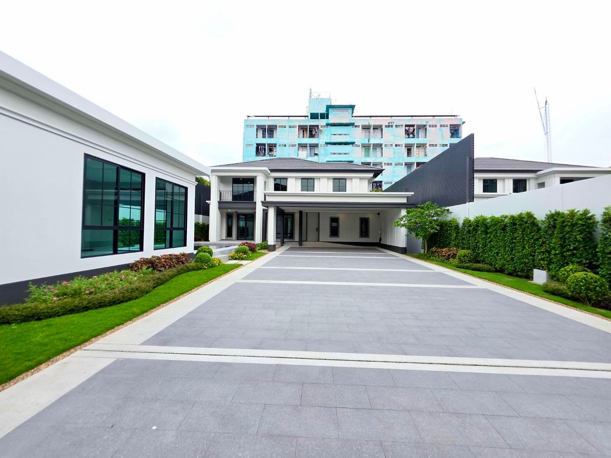 Else Bearing 32: 162.2 SQWAH 417.19 SQM. 4BED 5Bath + Maid 45,000,000 AM: 0656199198
