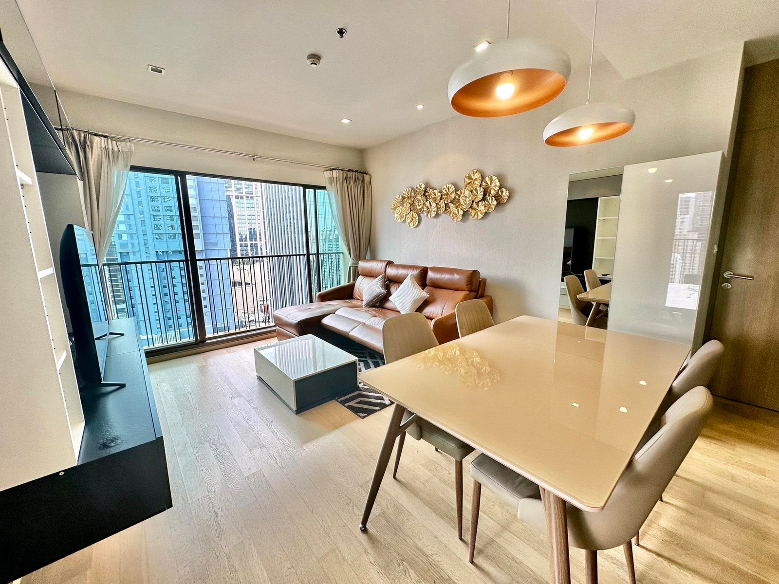 Noble Refine 1 bedroom 52sqm 20fl++ for rent only 40,000 please contact 0816878954 Noble Refine 1 bedroom 52sqm 20fl++ for rent only 40,000 please contact 0816878954