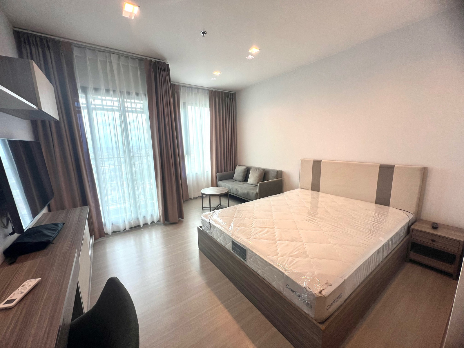 ให้เช่า คอนโด Life Sathorn Sierraขนาด 29ตร.ม. ค่าเช่า13,000 สัญญา1ปี1 Bedroom 1 Bathroom Digital door lock ส่วนกลาง 5 ไร่ ให้เช่า คอนโด Life Sathorn Sierraขนาด 29ตร.ม. ค่าเช่า13,000 สัญญา1ปี1 Bedroom 1 Bathroom Digital door lock ส่วนกลาง 5 ไร่
