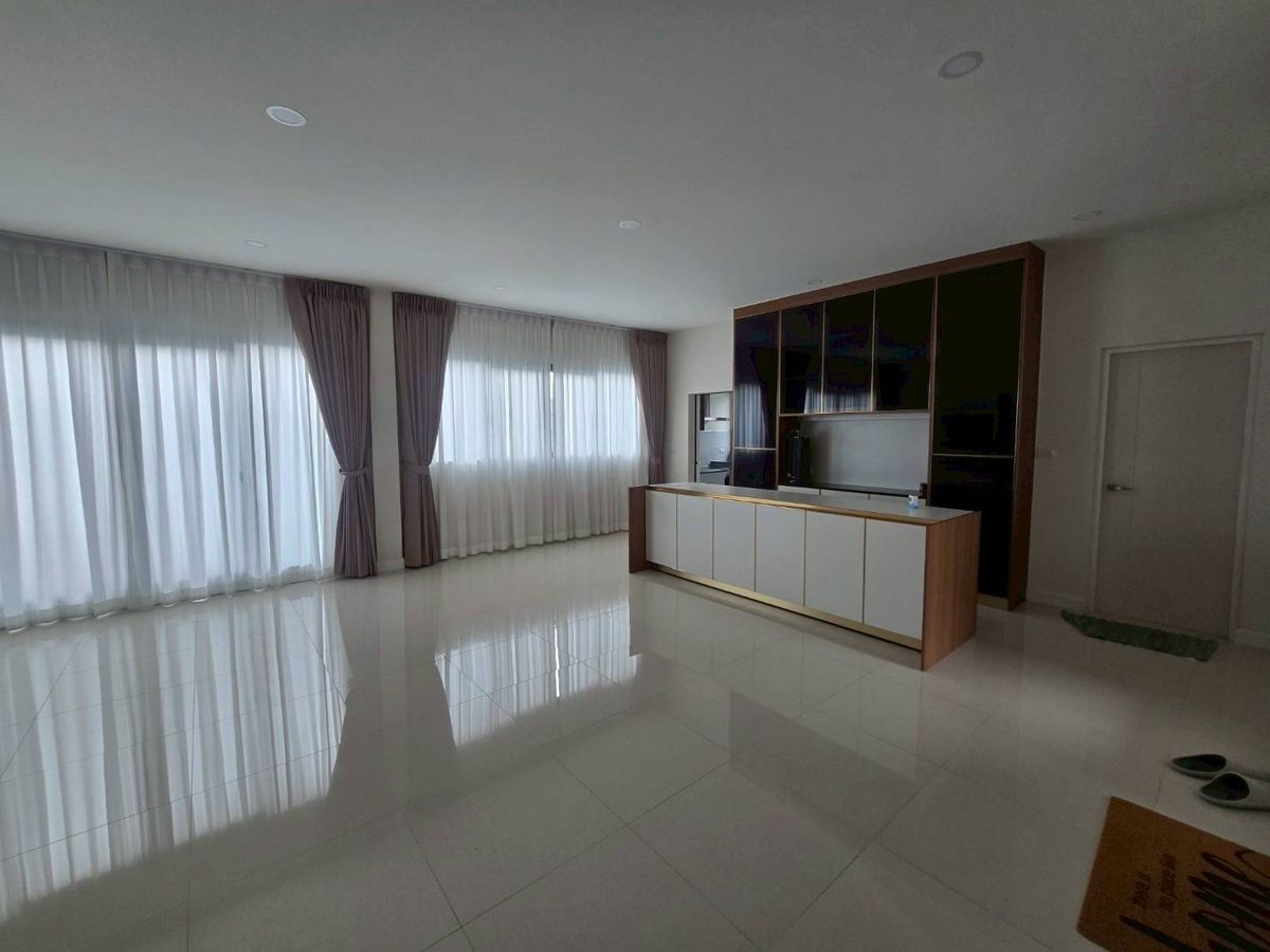 ● Best Price Luxury house ● The City ราชพฤกษ์-ปิ่นเกล้า 5ห้องนอน 6 ห้องน้ำทำเลดี ตรงข้ามคลับเฮ้าส์