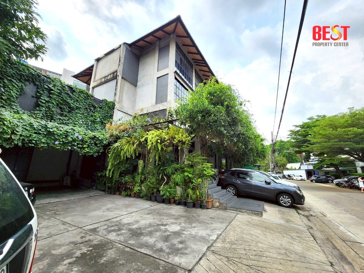 Sell ​​Town In Town, nearly 10 car park, beautiful Modern Loft style, near Pradit Manutham Expressway (Pracha Uthit Silver Point) – รูปที่ 4
