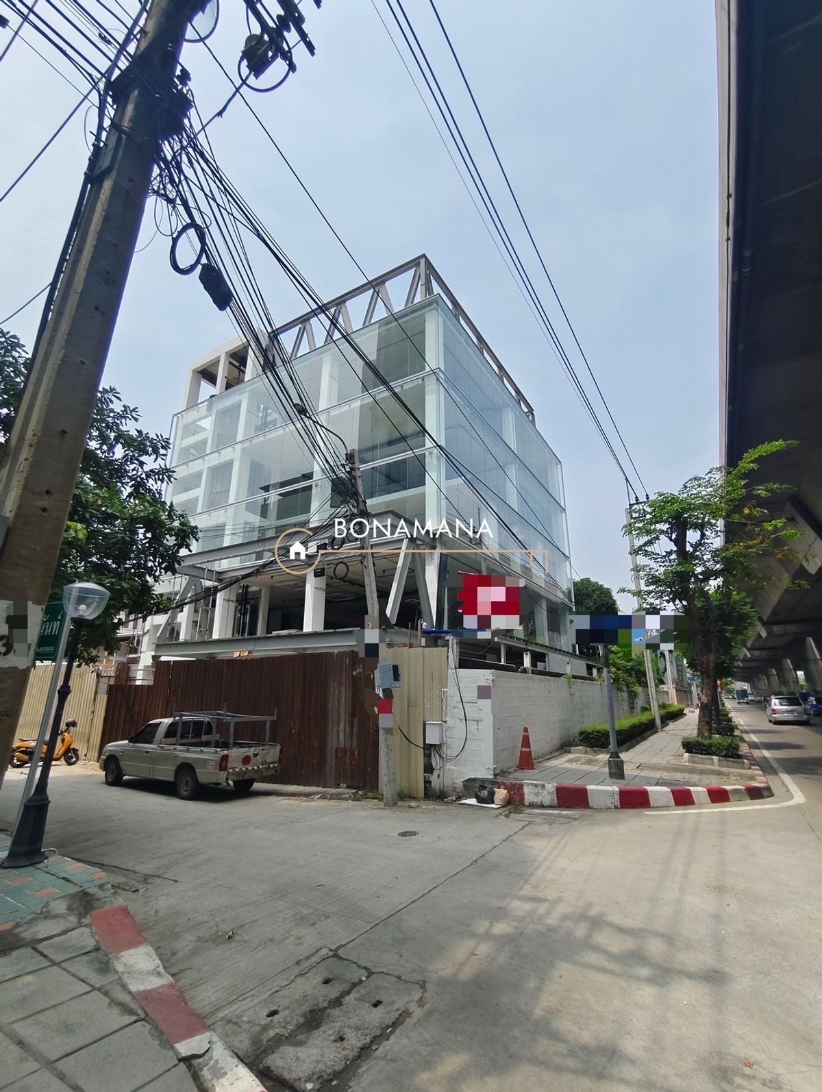 ให้เช่าออฟฟิศ Stand alone ติดถนนใหญ่ พระราม 9 ให้เช่าออฟฟิศ Stand alone ติดถนนใหญ่ พระราม 9