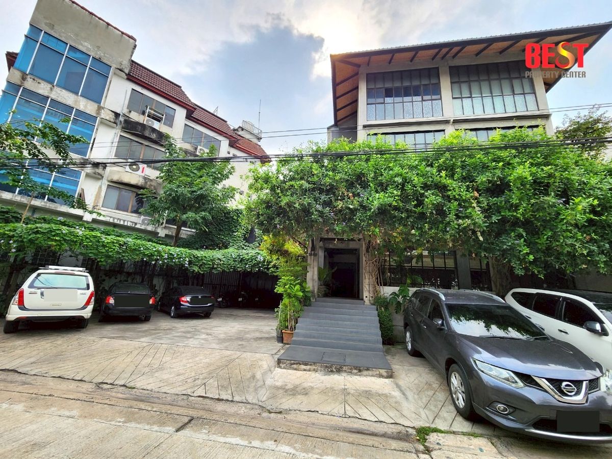 Sell ​​Town In Town, nearly 10 car park, beautiful Modern Loft style, near Pradit Manutham Expressway (Pracha Uthit Silver Point) – รูปที่ 3