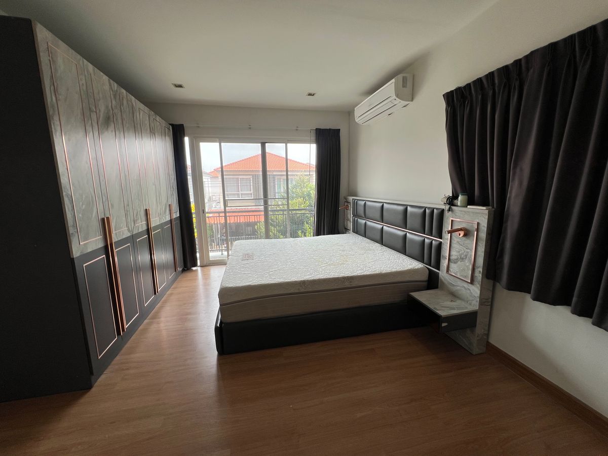 P-1795 Sell/Rent now! Golden Village Onnut-Development is ready. P-1795 Sell/Rent now! Golden Village Onnut-Development is ready.