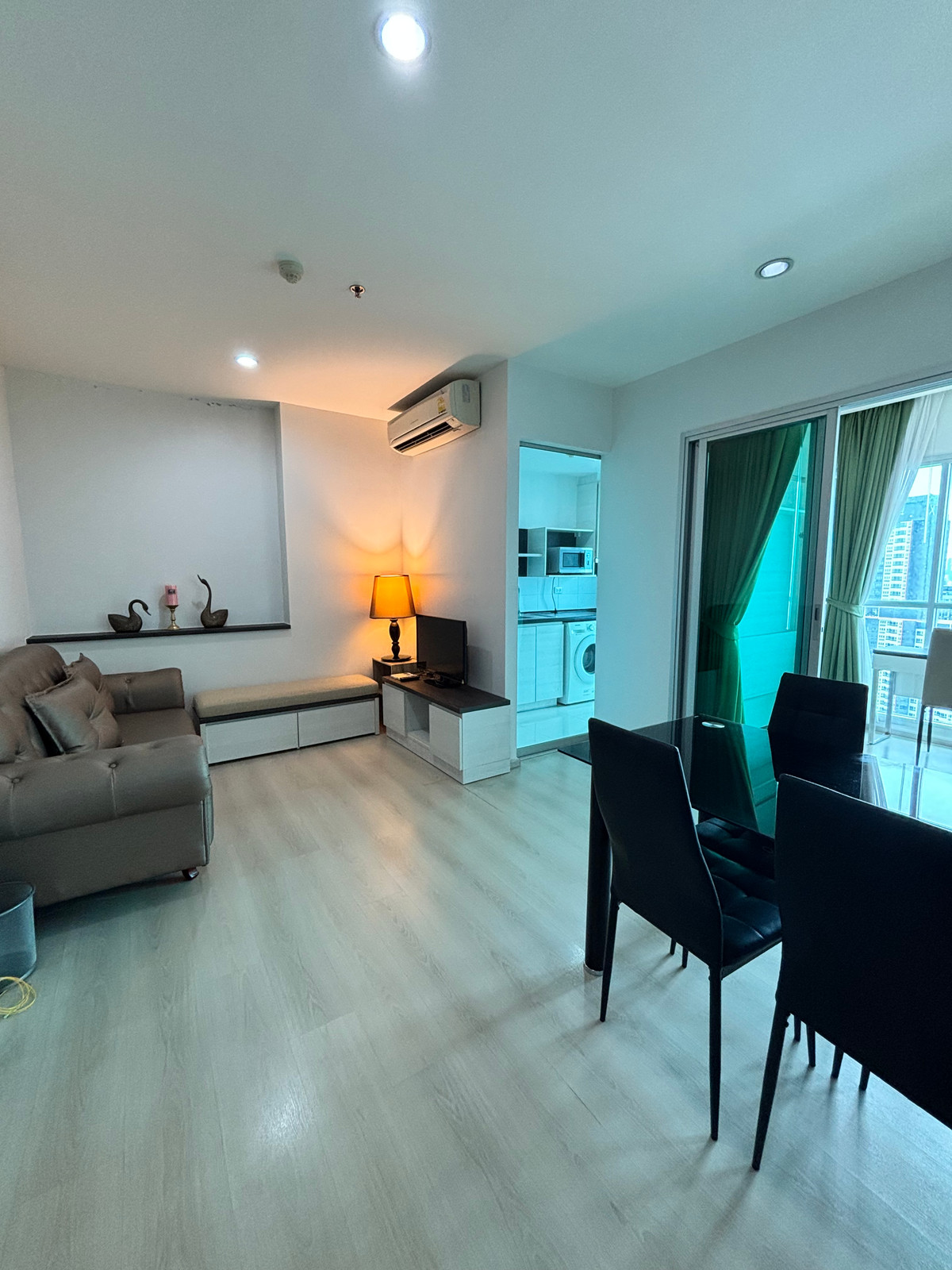 Sell/Rent Condo Life Ratchadaphisek Building B 34 Sell/Rent Condo Life Ratchadaphisek Building B 34