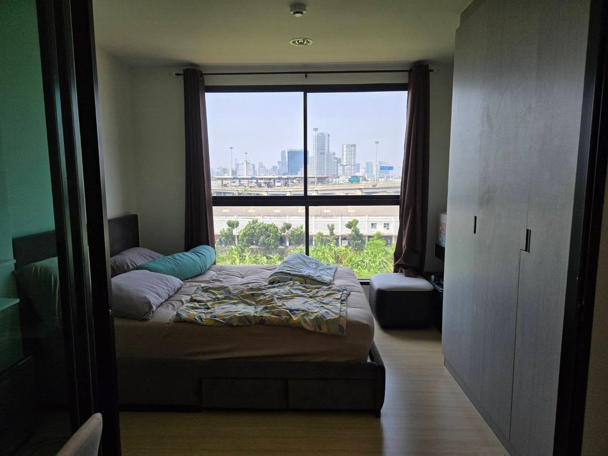 V / Rise Rama 9 Condo Rental