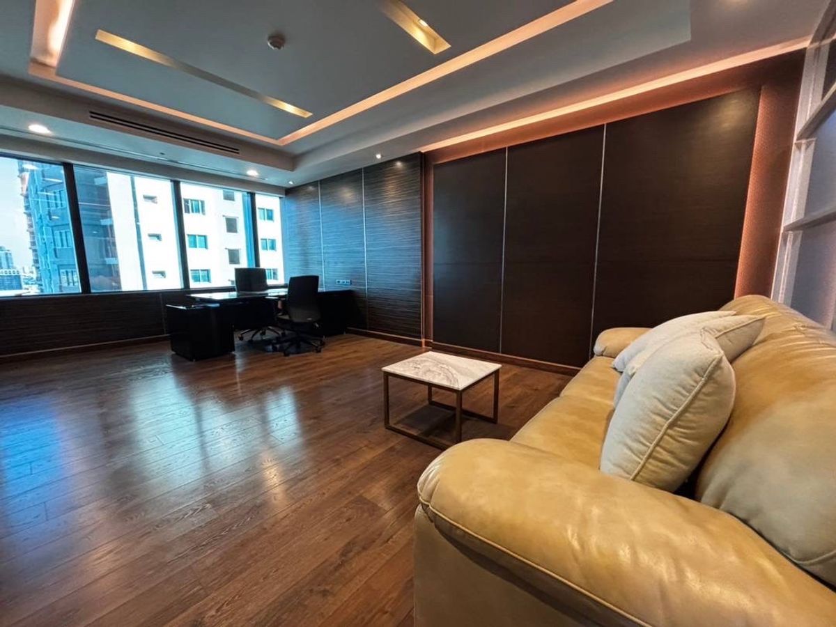 For Rent: Office Space Charn Issara 2 Size 346 sqm. Decorated with Luxury Thonglor-Ekkamai, Charn Issara 2 Building, Petchburi Road, complete with – รูปที่ 4