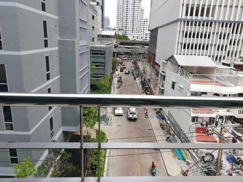 พื้นที่สำนักงาน 280 ตรม. สาทร 130 เมตร จาก BTS เซนต์หลุยส์