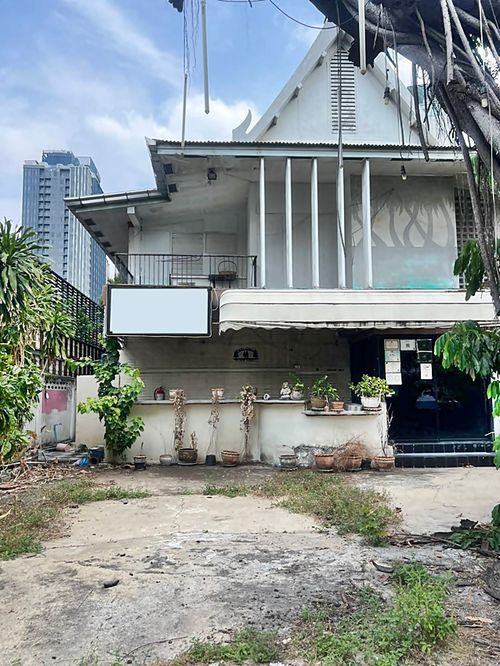 พื้นที่บ้านให้เช่า 300 ตรว. ใกล้ BTS ทองหล่อ