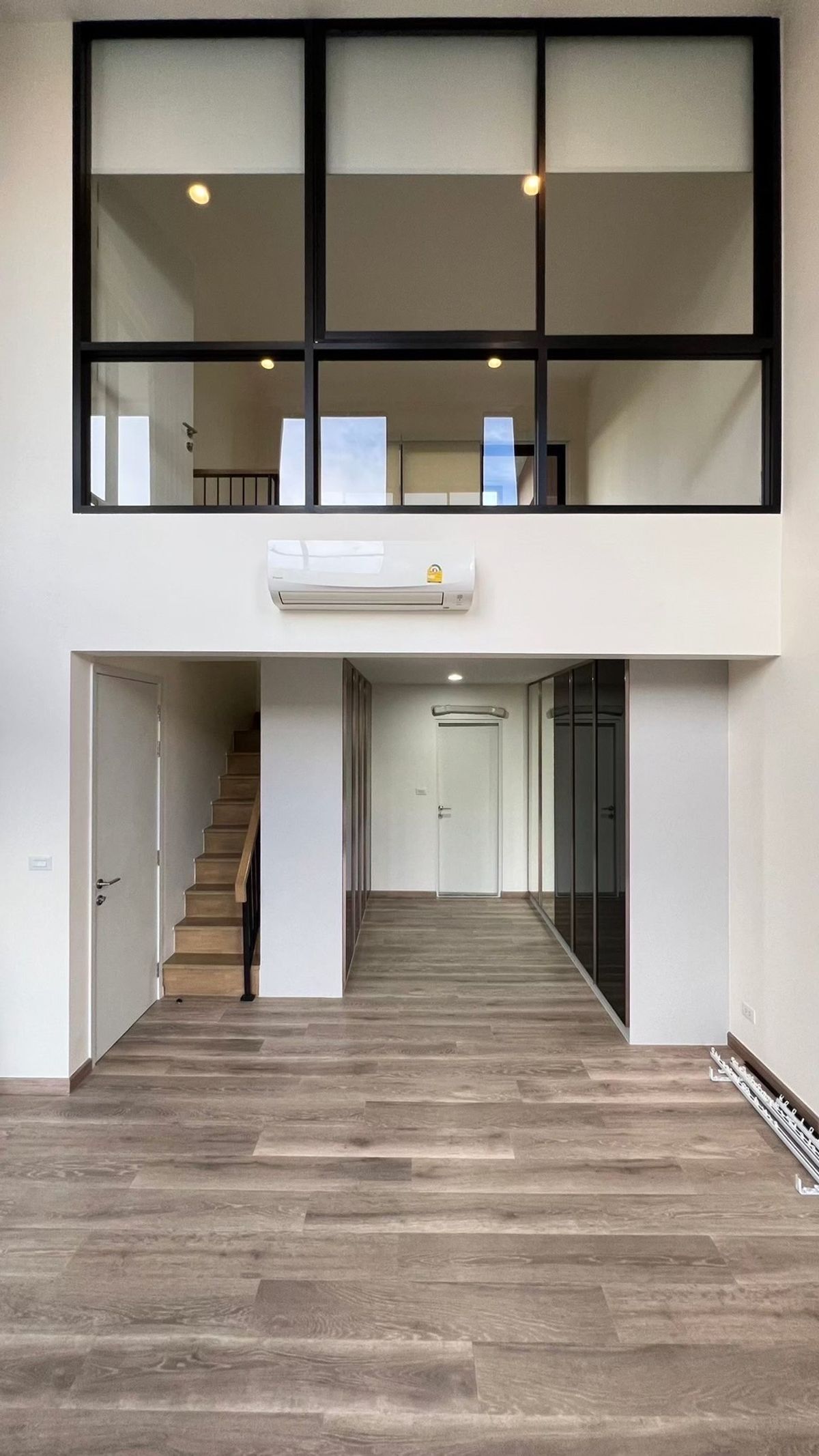 📢👇 Tomehome หรู 3 ชั้นครึ่ง วิวสวนและสระว่ายน้ำของโครงการ เดินทางสะดวกหลายเส้นทาง ใกล้ ทางพิเศษเฉลิมมหานครทางพิเศษศรีรัช 📢👇 Tomehome หรู 3 ชั้นครึ่ง วิวสวนและสระว่ายน้ำของโครงการ เดินทางสะดวกหลายเส้นทาง ใกล้ ทางพิเศษเฉลิมมหานครทางพิเศษศรีรัช