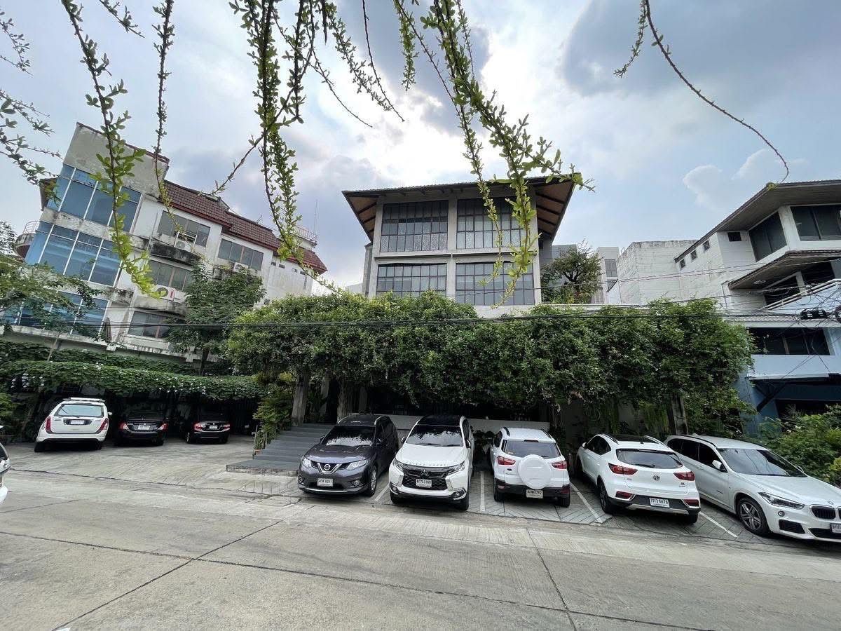 ขาย ออฟฟิศ 4 ชั้น ทำเลทองใจกลาง ทาวน์อินทาวน์ 131 ตร.วา ตอบโจทย์ทุกธุรกิจสายครีเอทีฟ – รูปที่ 2