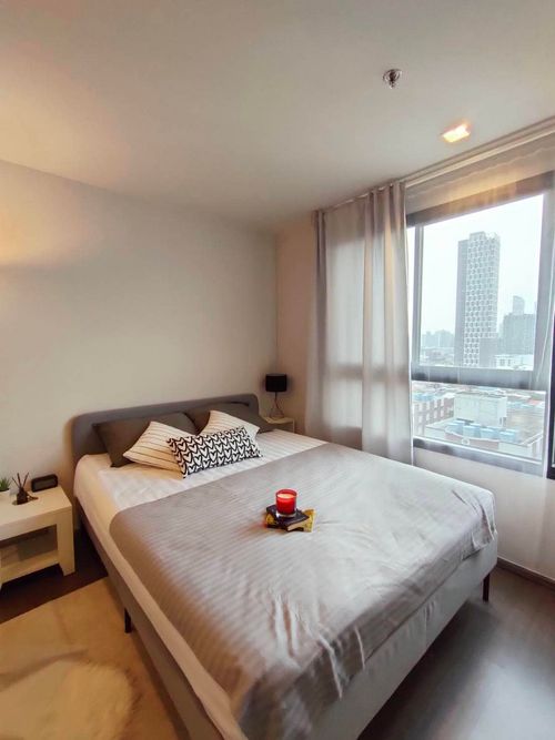 Beautiful room, full price.