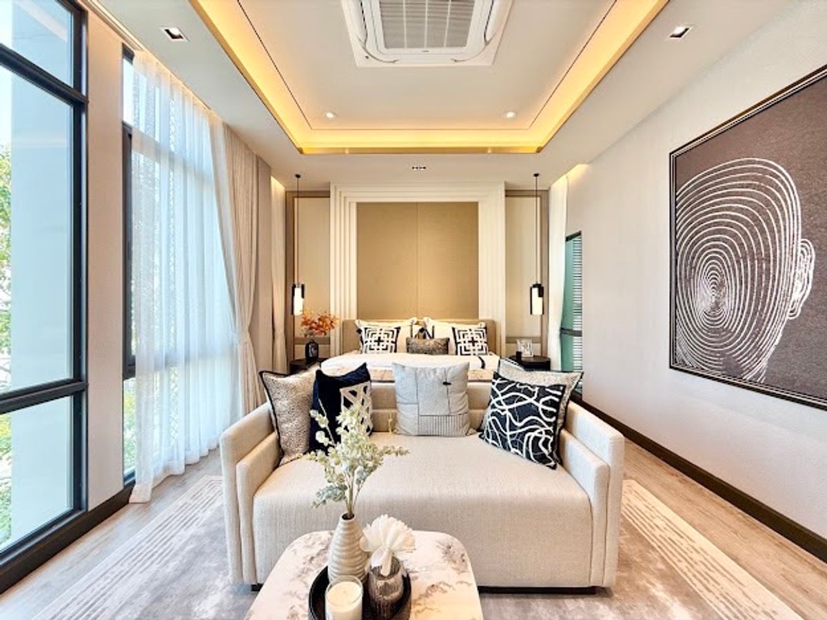 Baan Klang Muang Classe รัชดา - ลาดพร้าว บ้านแฝด 3 ชั้น ขนาด 234 ตร.ม. 47.7 ตร.ว. | 3 ห้องนอน 4 ห้องน้ำ 2 ที่จอด เริ่ม 19.9 MB ติดต่อนัดชม Tel.0922635410 (เอิร์ธ) Baan Klang Muang Classe รัชดา - ลาดพร้าว บ้านแฝด 3 ชั้น ขนาด 234 ตร.ม. 47.7 ตร.ว. | 3 ห้องนอน 4 ห้องน้ำ 2 ที่จอด เริ่ม 19.9 MB ติดต่อนัดชม Tel.0922635410 (เอิร์ธ)